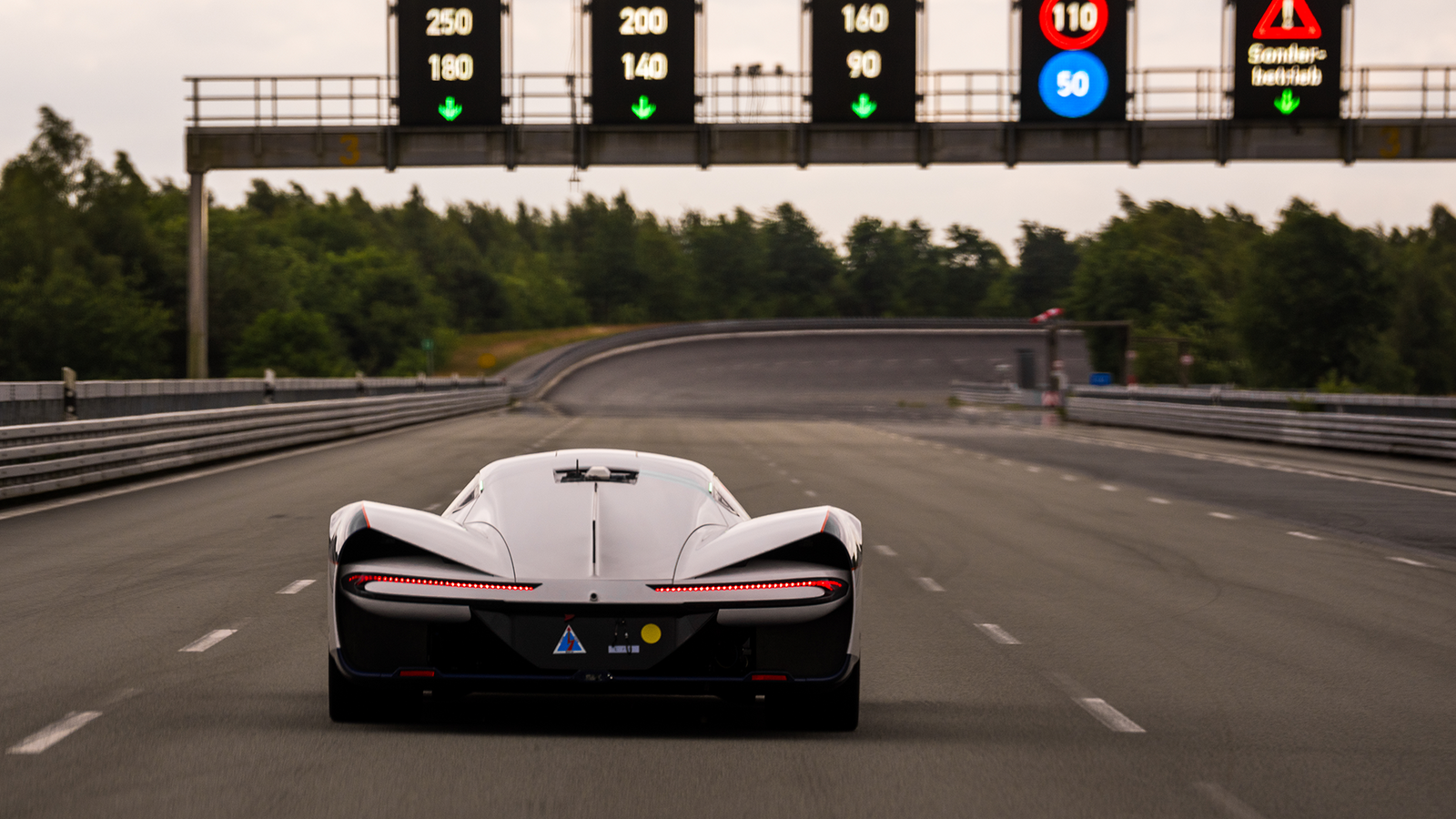 Aspark Owl Hits 272.6mph, Unofficially Becomes World’s Fastest Electric Road Car